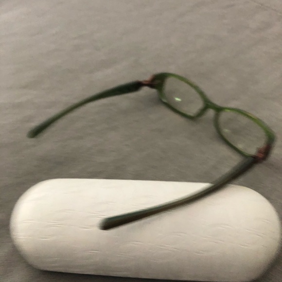 Make Me. Offer: Oakley eyeglasses - Picture 3 of 3
